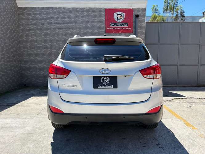 Hyundai Tucson de Agencia Modelo 2014 - Imagen 3
