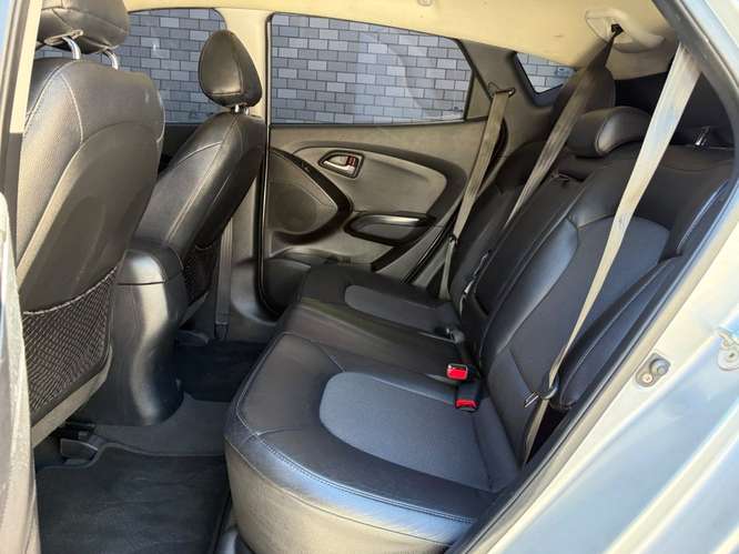 Hyundai Tucson de Agencia Modelo 2014 - Imagen 12