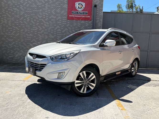 Hyundai Tucson de Agencia Modelo 2014 - Imagen 6