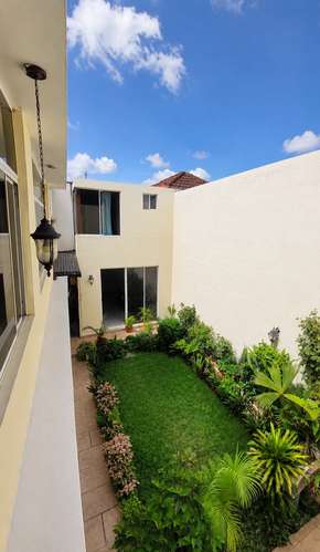 Vendo Casa Grande 5 Habitaciones Esquina Madeira Condado Naranjo