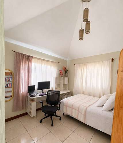Vendo Casa Grande 5 Habitaciones Esquina Madeira Condado Naranjo