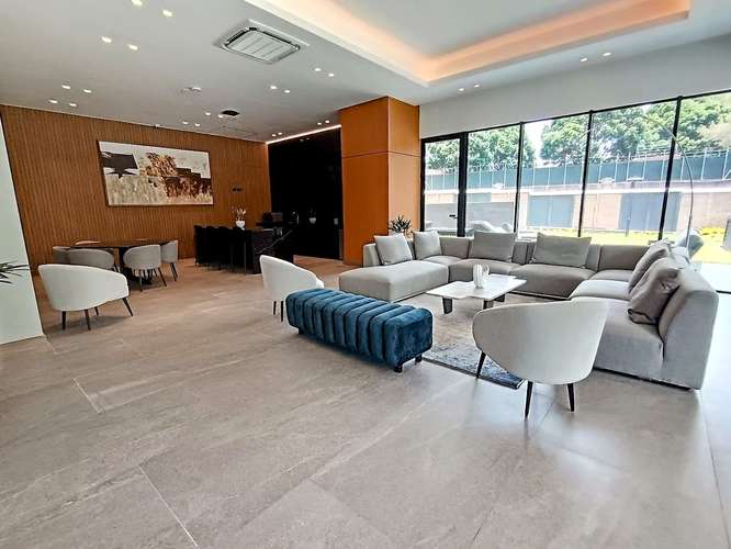 Apartamento en renta en Parque 14, zona 14, con balcón y vista a Plaza Central - Imagen 8