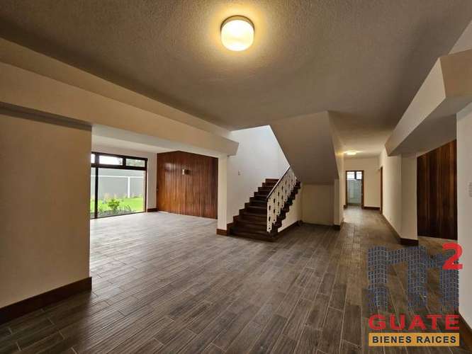 Alquilo Casa en condominio en Zona 15