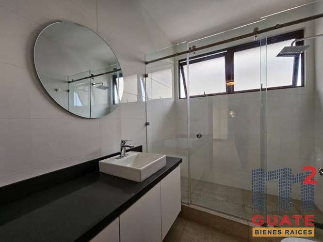 Alquilo Casa en condominio en Zona 15 - Imagen 6