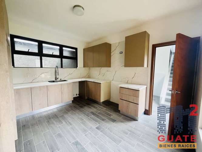 Alquilo Casa en condominio en Zona 15 - Imagen 15