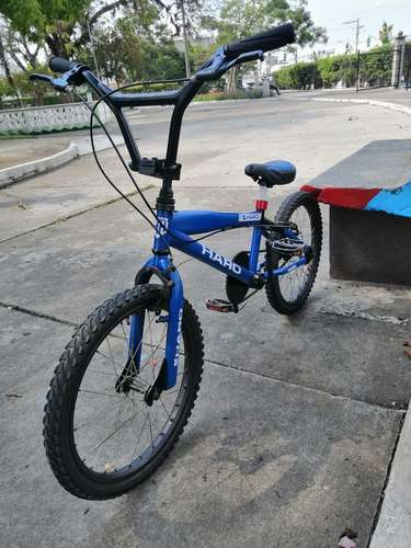 VENDO BICICLETA BMX #20 PARA TRUCOS LLANTAS EN BUEN ESTADO FRENOS FUNCIONANDO NADA QUÉ INVERTIR. - Imagen 7