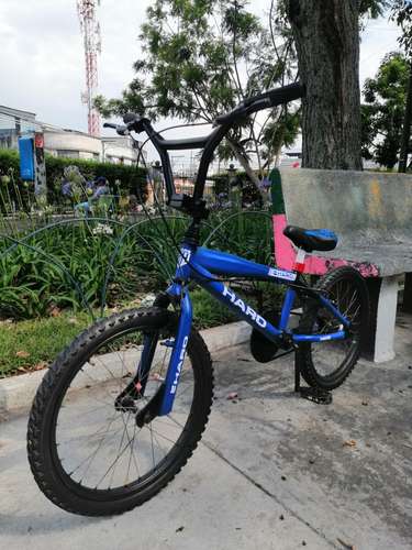 VENDO BICICLETA BMX #20 PARA TRUCOS LLANTAS EN BUEN ESTADO FRENOS FUNCIONANDO NADA QUÉ INVERTIR. - Imagen 5