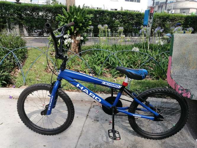 VENDO BICICLETA BMX #20 PARA TRUCOS LLANTAS EN BUEN ESTADO FRENOS FUNCIONANDO NADA QUÉ INVERTIR. - Imagen 2