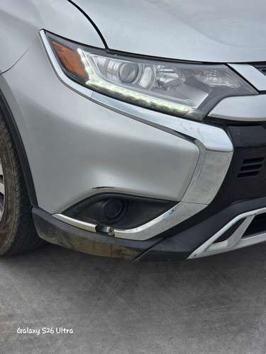 Vendo Linda Mitsubishi Outlander ES modelo 2020 4x2 
