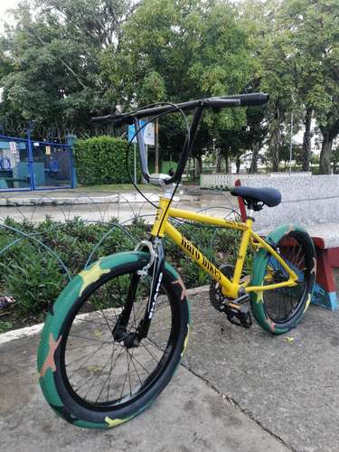 VENDO BICICLETA BMX #20 LLANTAS NUEVAS CAMUFLAJEADAS 20X2.40 FRENOS FUNCIONANDO GANGA. - Imagen 4