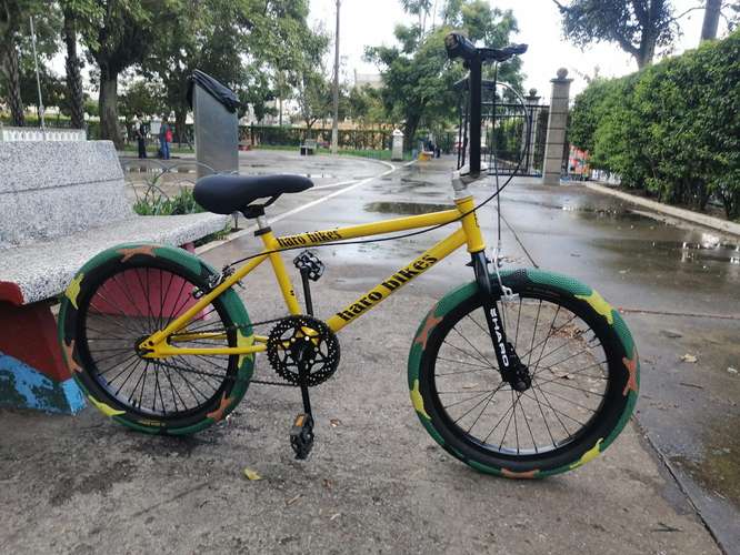 VENDO BICICLETA BMX #20 LLANTAS NUEVAS CAMUFLAJEADAS 20X2.40 FRENOS FUNCIONANDO GANGA. - Imagen 7