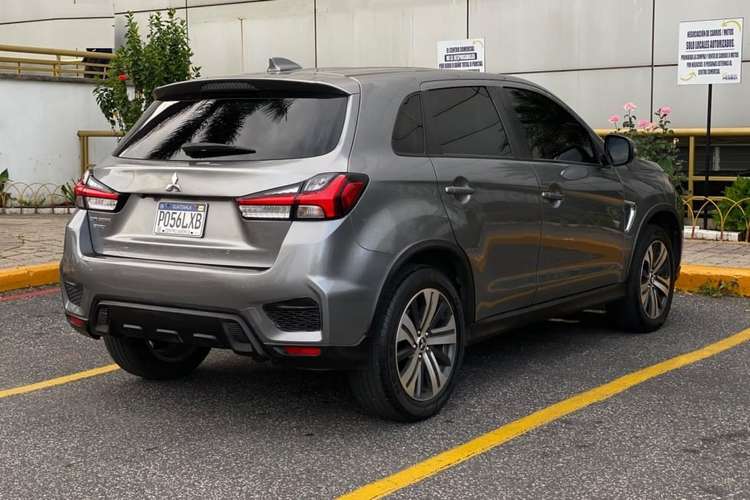 MITSUBISHI OUTLANDER SPORT 2021, RECIÉN IMPORTADA, BOLSAS INTACTAS. ÓPTIMO ESTADO 