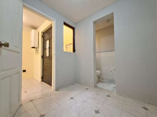 CASA CON BUENA UBICACIÓN CERCA DE LOS COLEGIOS LICEO JAVIER Y MONTE MARÍA - Imagen 16