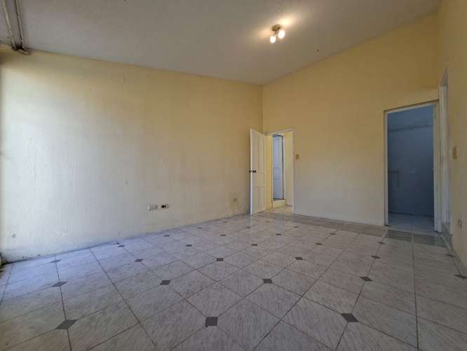 CASA CON BUENA UBICACIÓN CERCA DE LOS COLEGIOS LICEO JAVIER Y MONTE MARÍA - Imagen 6