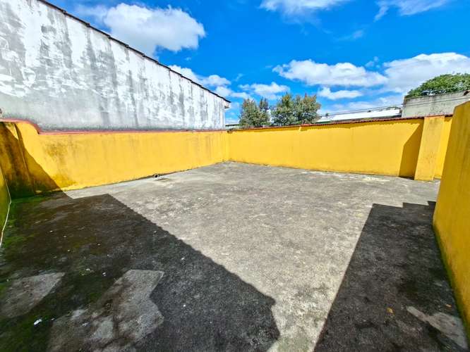 CASA CON BUENA UBICACIÓN CERCA DE LOS COLEGIOS LICEO JAVIER Y MONTE MARÍA - Imagen 3