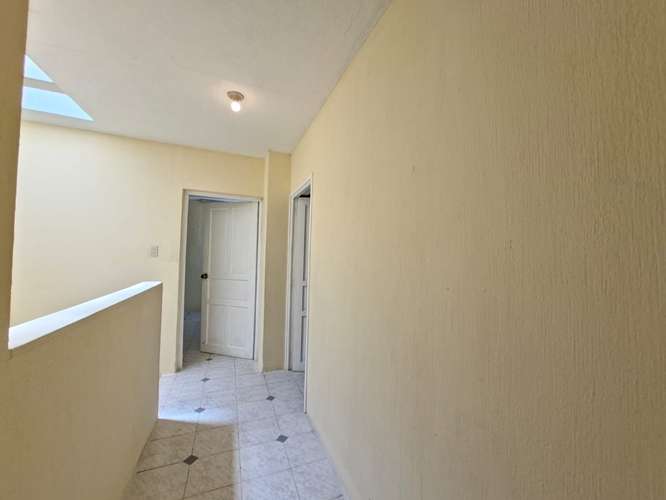CASA CON BUENA UBICACIÓN CERCA DE LOS COLEGIOS LICEO JAVIER Y MONTE MARÍA - Imagen 7
