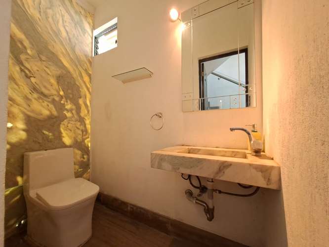 VENTA DE CASA EXCLUSIVA EN CONDOMINIO SOBRE BOULEVARD SAN CRISTOBAL - Imagen 2