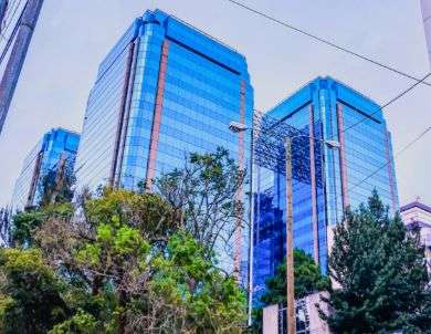 MODERNA OFICINA EN VENTA ZONA 14, EUROPLAZA - Imagen 1