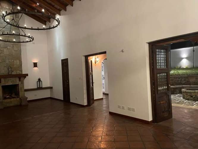 ESPECTACULAR CASA COLONIAL EN VENTA, ANTIGUA GUATEMALA - Imagen 8