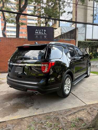 Ford Explorer XLT año 2018 de agencia con 74,000 kms  - Imagen 3