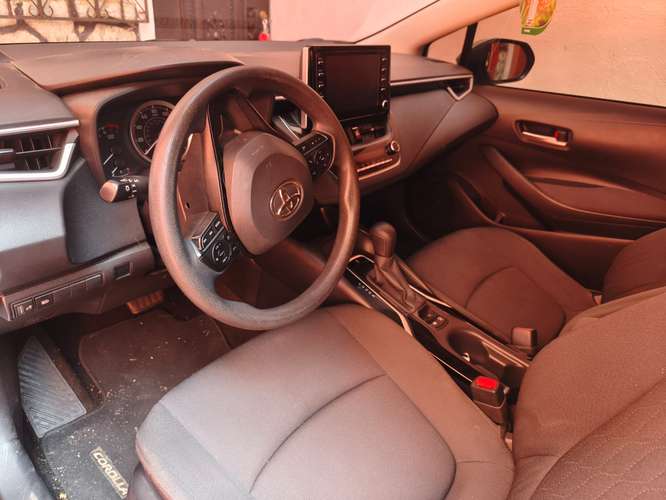 Vendo Automóvil, Toyota, Línea Corolla LE, modelo 2020 a excelente precio.