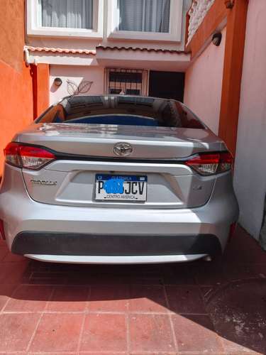 Vendo Automóvil, Toyota, Línea Corolla LE, modelo 2020 a excelente precio.