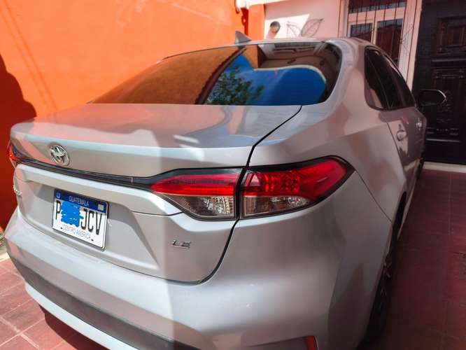 Vendo Automóvil, Toyota, Línea Corolla LE, modelo 2020 a excelente precio.