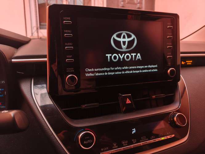 Vendo Automóvil, Toyota, Línea Corolla LE, modelo 2020 a excelente precio.