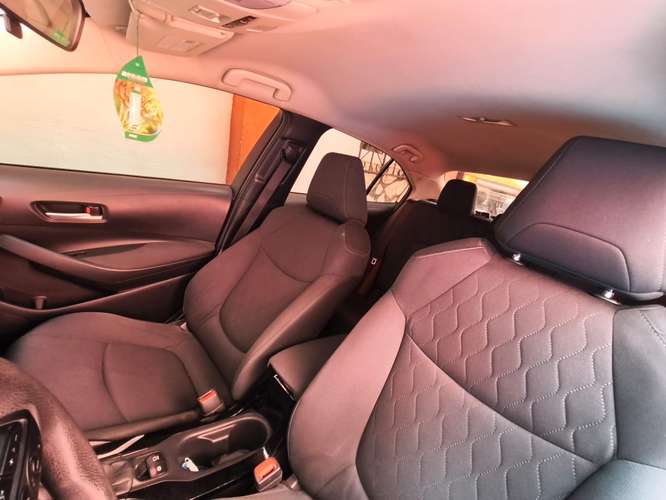 Vendo Automóvil, Toyota, Línea Corolla LE, modelo 2020 a excelente precio.