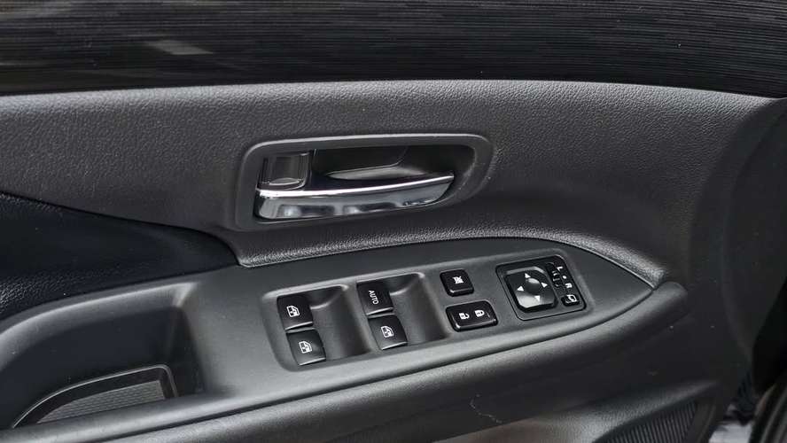MITSUBISHI OUTLANDER 2018- 2WD