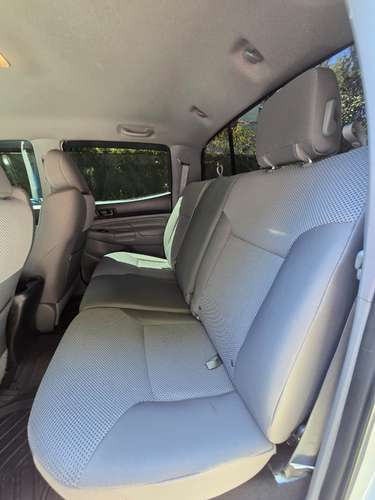TOYOTA TACOMA DOBLE CAB 4.0 AUTOMÁTICO 4X4 6CIL. 2015 IMPORTADO