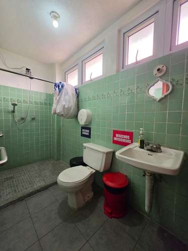 HOSPITAL EQUIPADO EN VENTA CON EXCELENTE UBICACIÓN ( P ) INVERSIONISTAS - Imagen 10