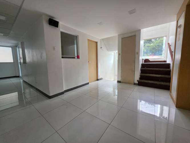 HOSPITAL EQUIPADO EN RENTA O VENTA CON EXCELENTE UBICACIÓN ( P ) - Imagen 4