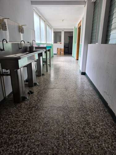 HOSPITAL EQUIPADO EN RENTA O VENTA CON EXCELENTE UBICACIÓN ( J ) - Imagen 6