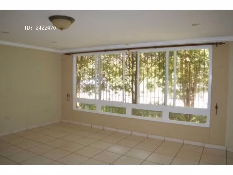 Venta elegante residencia amplios espacios dentro y fuera Sta. Lucía