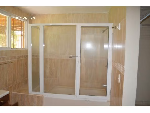 Venta elegante residencia amplios espacios dentro y fuera Sta. Lucía