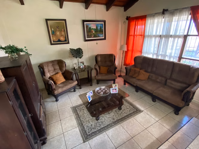 VENTA DE CASA LOMAS DEL MAYAB