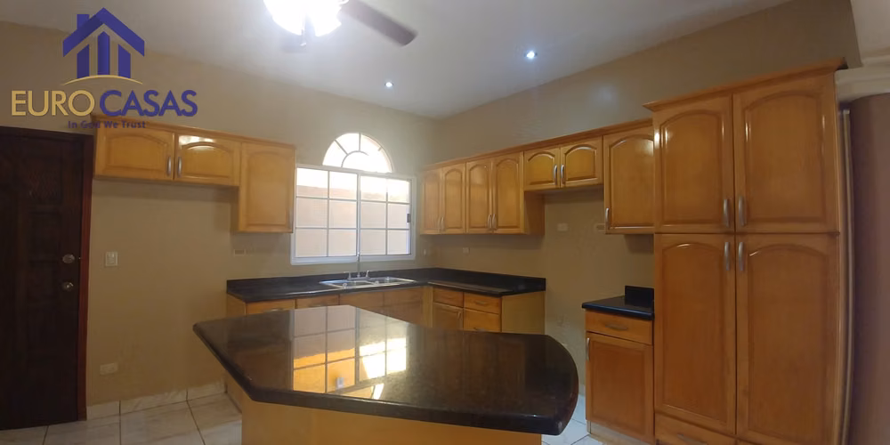 Se Vende Hermosa Propiedad Res. Villas Matilda 13 M. - Imagen 3
