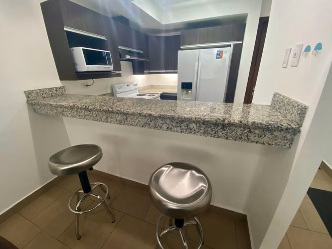 Alquiler de Apartamento Amueblado en Green Tower - Imagen 4