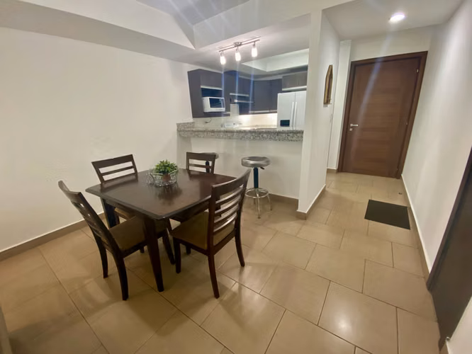 Alquiler de Apartamento Amueblado en Green Tower - Imagen 2