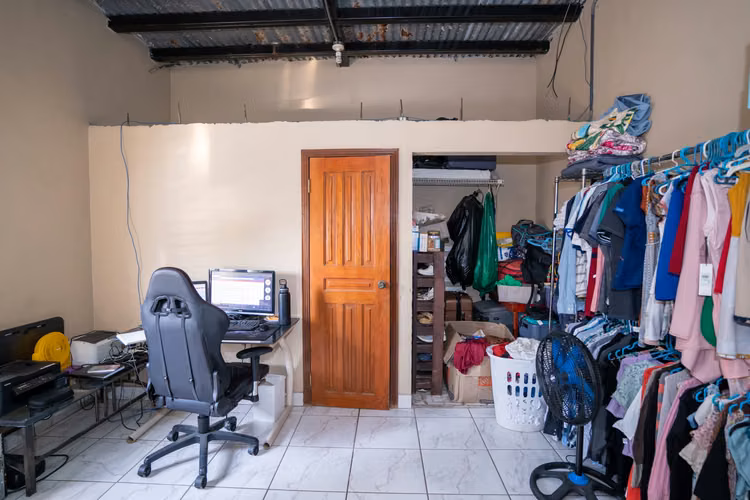 VENTA DE CASA EN COLONIA PANTING SAN PEDRO SULA - Imagen 7