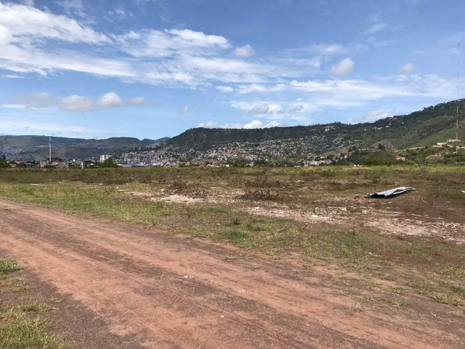 Se Vende Bonito Terreno Frente al Anillo Periferico - Imagen 4