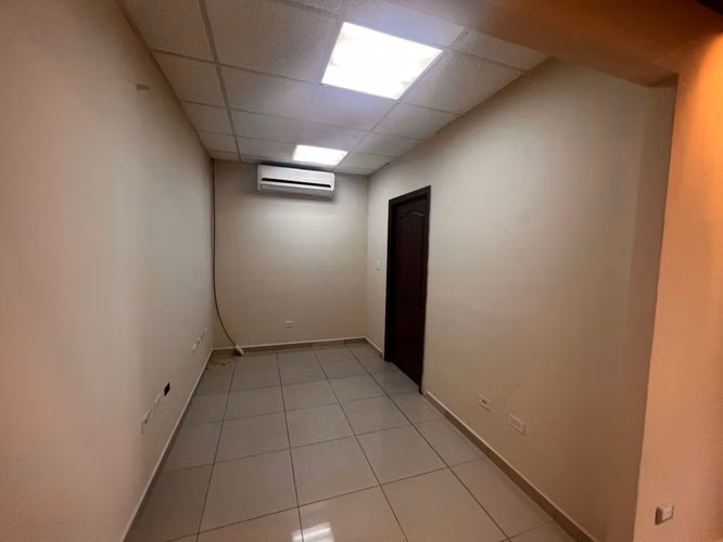 Oficina en Alquiler Metrópolis