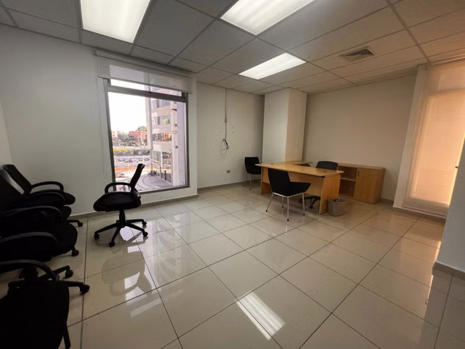 Oficina en Alquiler Torre Metrópolis - Imagen 2