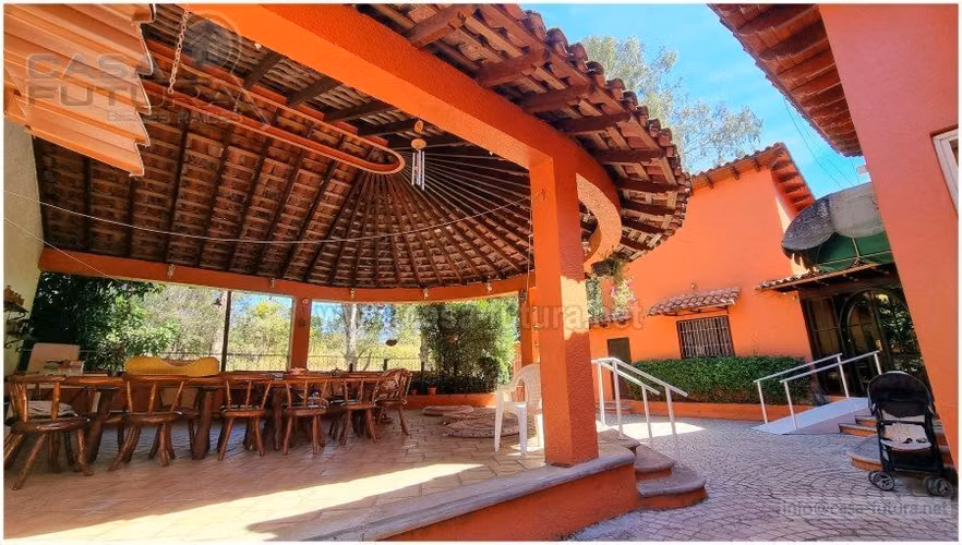 Casa de 1 Nivel con Bello Jardin! Perfecta Paz Naturaleza y Seguridad 2210 v2