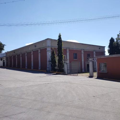 Large Warehouse for Rent Blvd. C.E.E./Airport Area