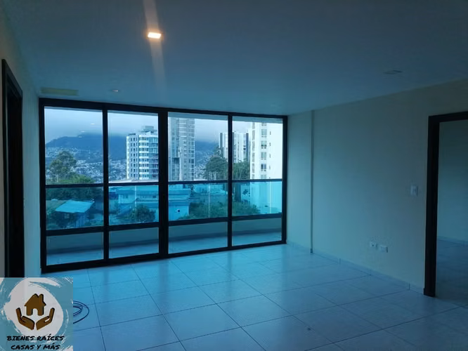 SE VENDE APARTAMENTO EN TORRE MODERNA CERCA DEL CENTRO CÍVICO GUBERNAMENTAL