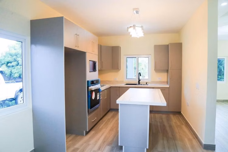Se Vende Casa en Sector Salamanca - San Pedro Sula