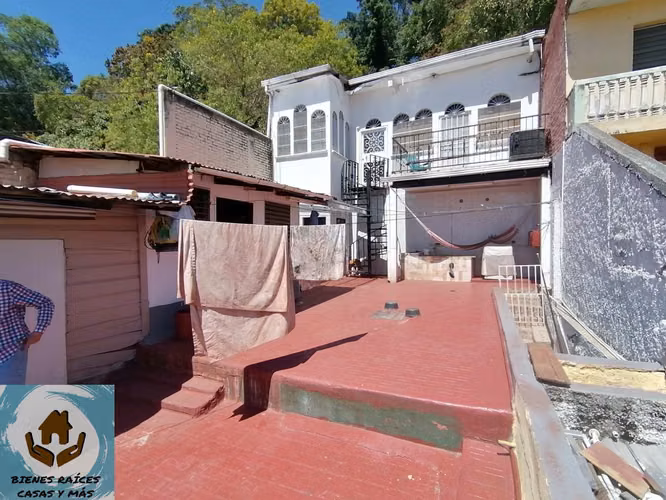 VENTA DE CASA EN PERFECTO ESTADO A 5 MINUTOS DEL CENTRO DE TEGUCIGALPA