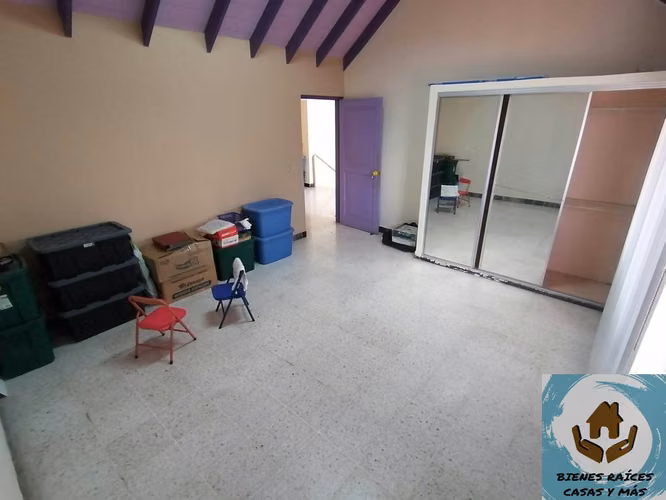 VENDO CASA CARRETERA A SANTA LUCÍA KILÓMETRO 4, INCLUYE UN APARTAMENTO - Imagen 5